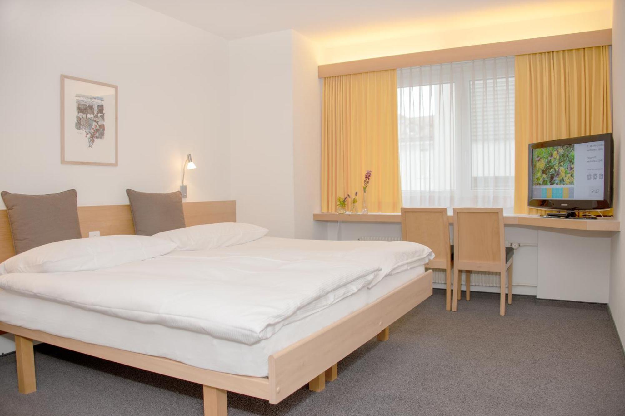 ת'וסיס Hotel Weiss Kreuz מראה חיצוני תמונה