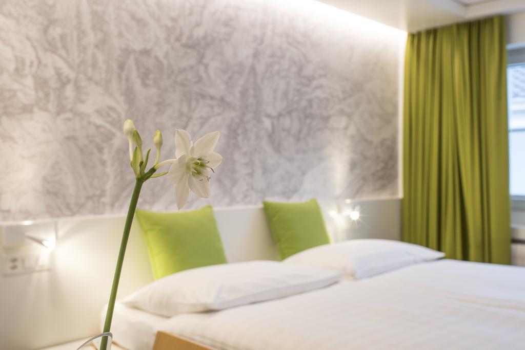 ת'וסיס Hotel Weiss Kreuz חדר תמונה