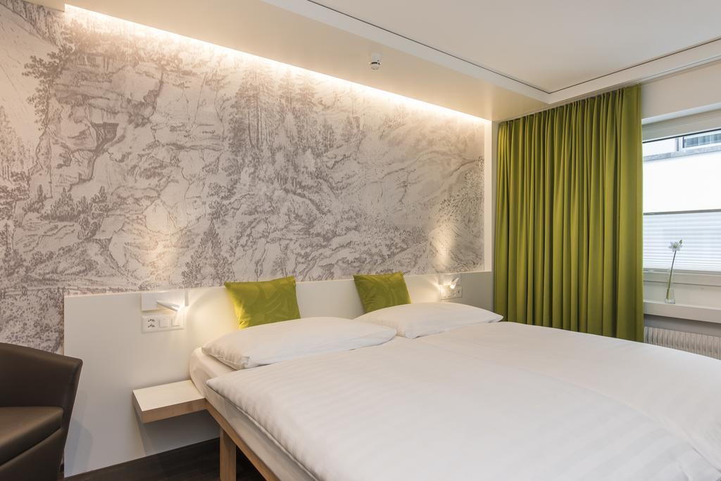 ת'וסיס Hotel Weiss Kreuz חדר תמונה