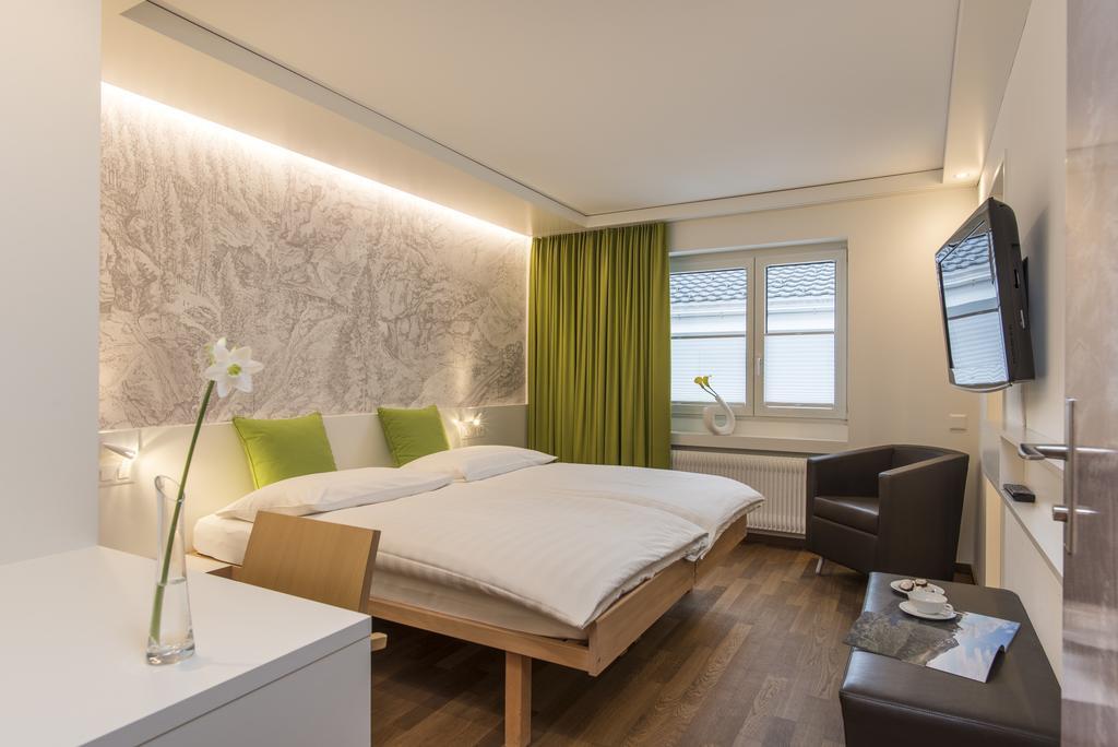 ת'וסיס Hotel Weiss Kreuz חדר תמונה