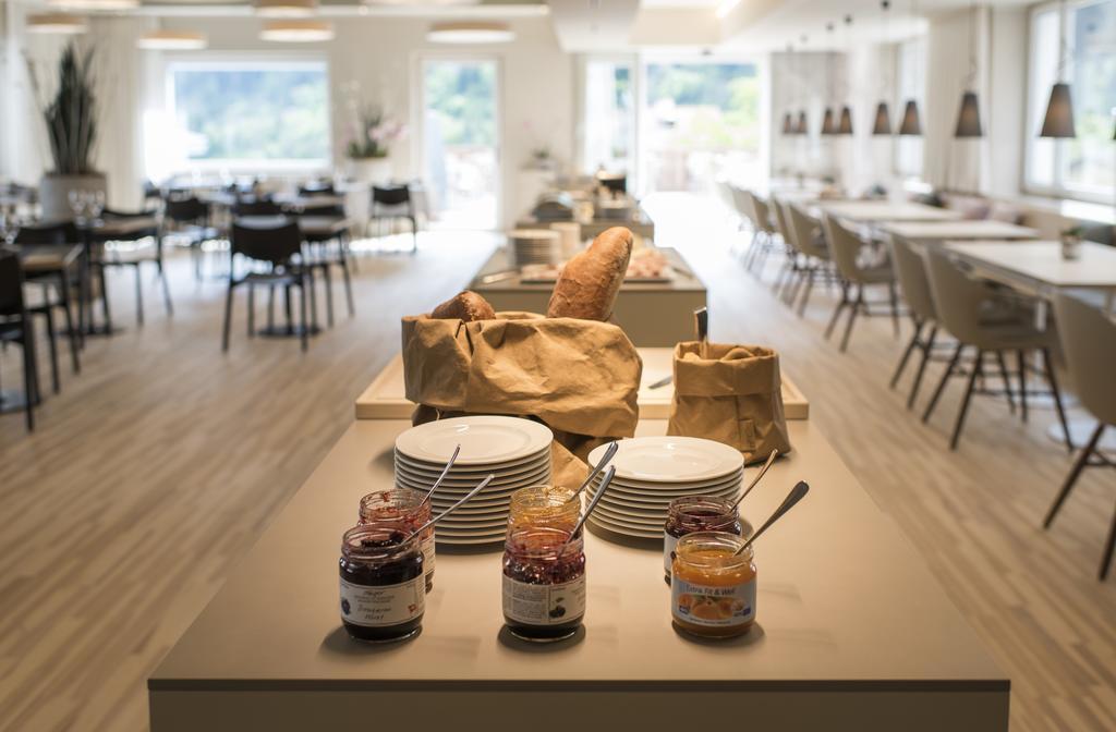 ת'וסיס Hotel Weiss Kreuz מראה חיצוני תמונה